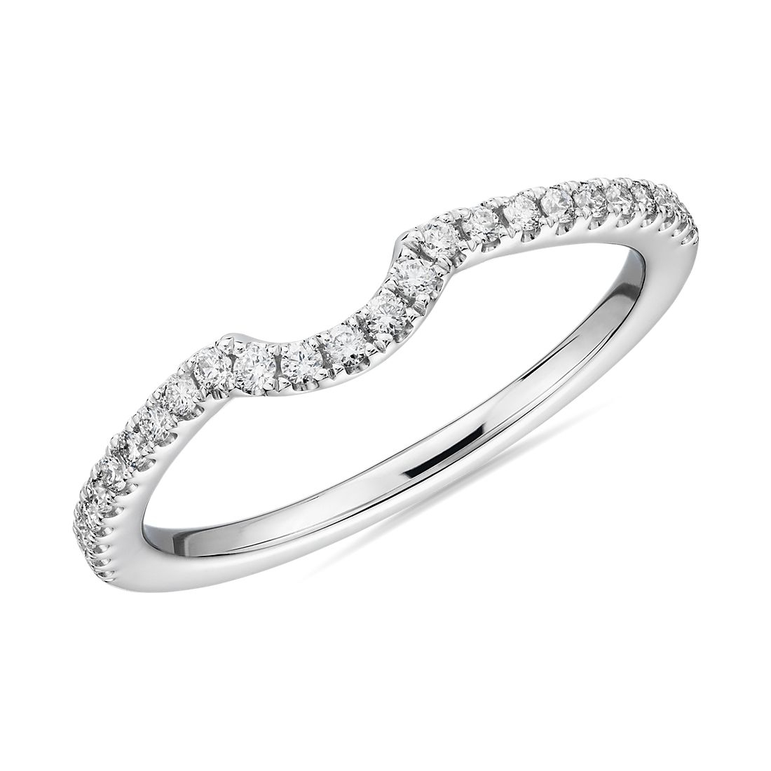 Curved Pavé Diamond Wedding Ring in Platinum (1/6 ct. tw.)
