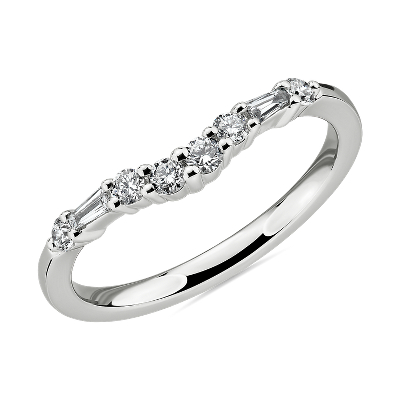 Dot Dash Diamond Curved Wedding Ring in 14k White Gold (1/4 ct. tw