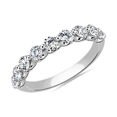 铂金浮动钻石结婚戒指（1 克拉总重量）