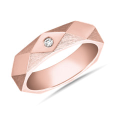 18k 玫瑰金锤制菱形内圈圆弧形设计钻石结婚戒指
