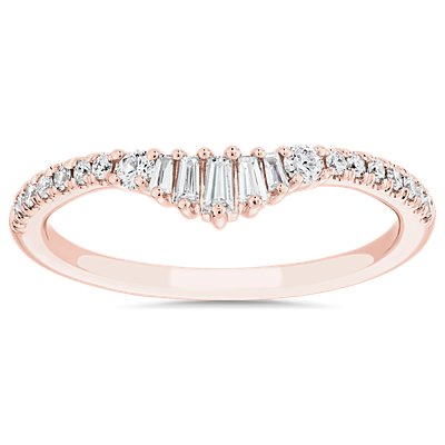 Anillo de bodas pequeño con pavé y curva de diamantes de talla baguette en oro rosado de 14 k (1/4 qt. total)