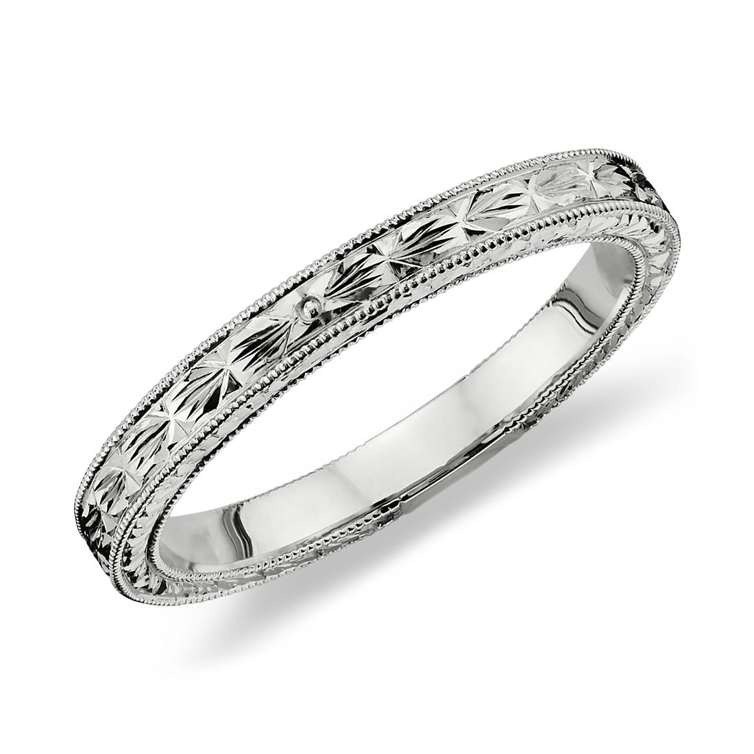 Hand-Engraved Wedding Ring in Platinum