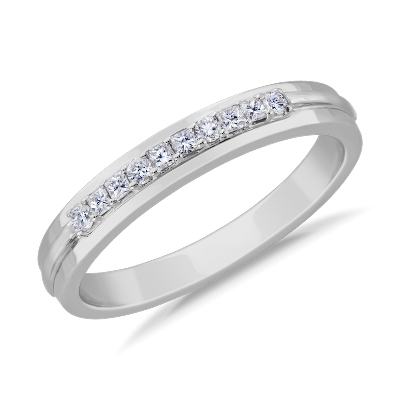 Anillo de bodas para hombre con diamantes de talla princesa y redondos en blanco de 14 k (3,2 mm, 1/5 qt total) | Blue Nile