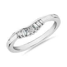 14k 白金 ZAC ZAC POSEN 小巧长方形钻石和密钉钻石冠状弧形结婚戒指(2 毫米、1/8 克拉总重量)