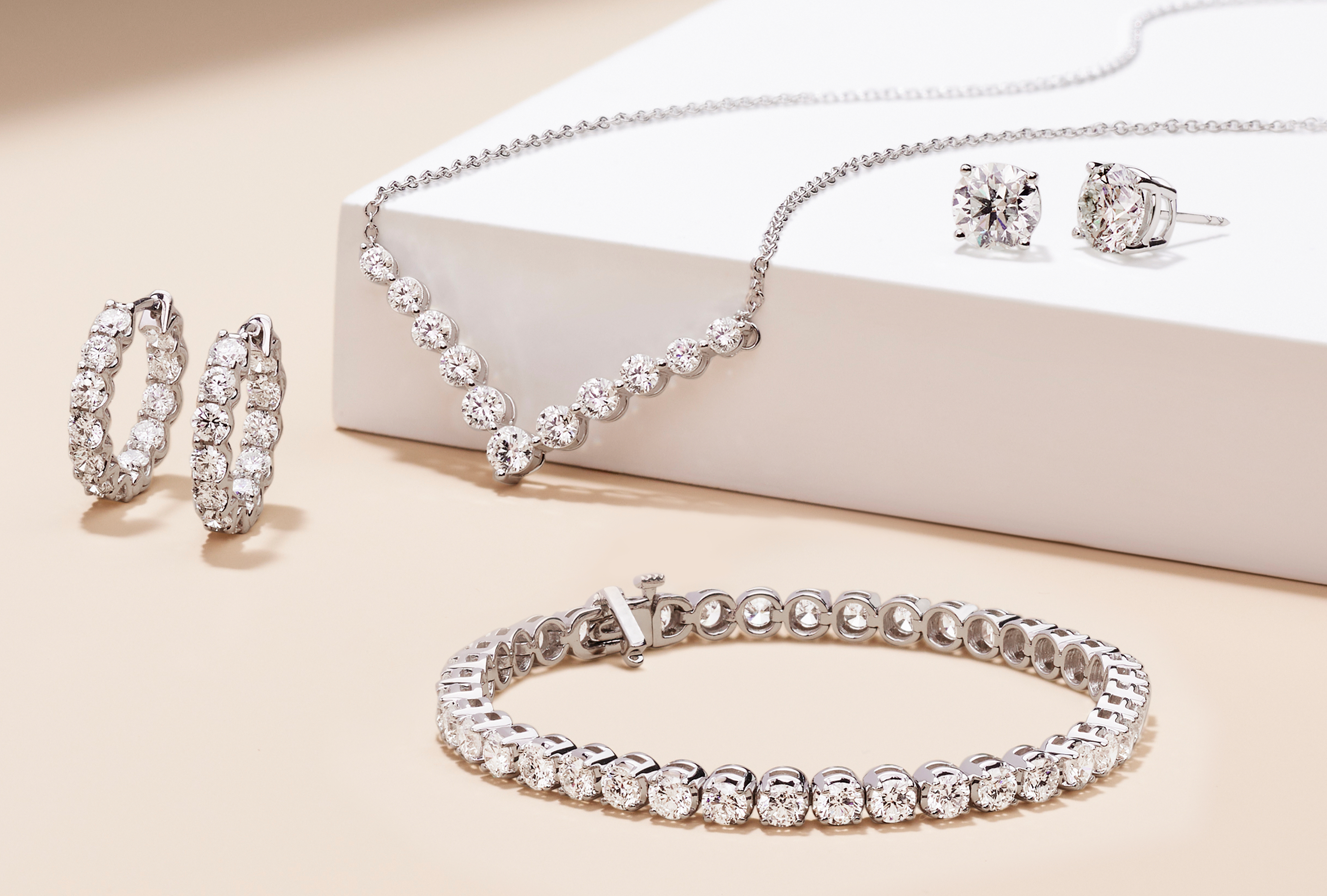 Blue Nile: Diamond Jewelers – Engagement, Wedding Rings & Fine ...