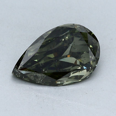 Diamante en forma de pera de color verde oscuro de 1.20 quilates