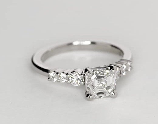 Petite Diamond Engagement Ring in Platinum (1/4 ct. tw.) | Blue Nile
