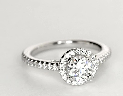 Classic Halo Diamond Engagement Ring in Platinum (1/4 ct. tw.) | Blue Nile