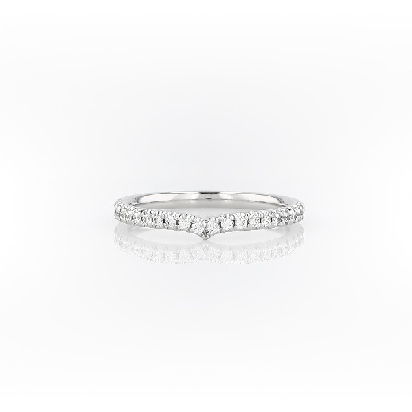 Classic V-Curved Diamond Ring in Platinum 