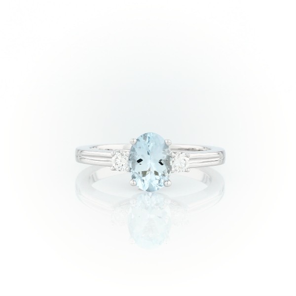 海藍寶石鑽石 18k 白金戒指（8x6 毫米）