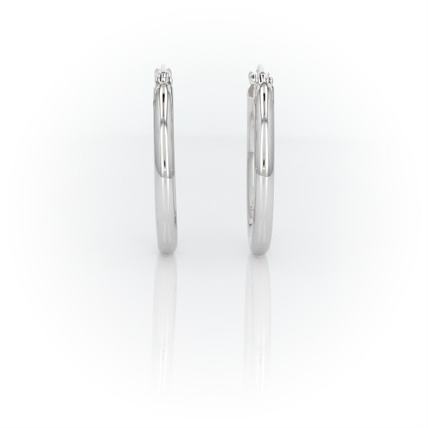 Hoop Earrings in Platinum (3/4")